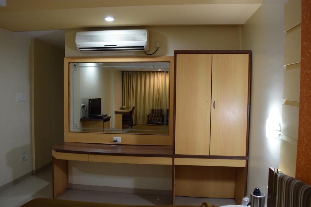 Jai Residency Hotel Gandhidham Room photo